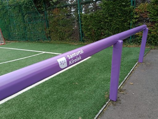 PROTECTORES CAMPOS DE FUTBOL. PROTECCIÓN CAMPOS. PROTECCIÓN PARA VALLA DE TUBO